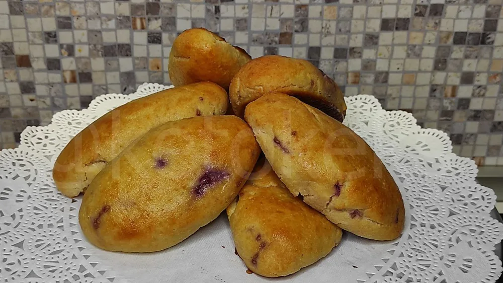 Пирожки с малиной