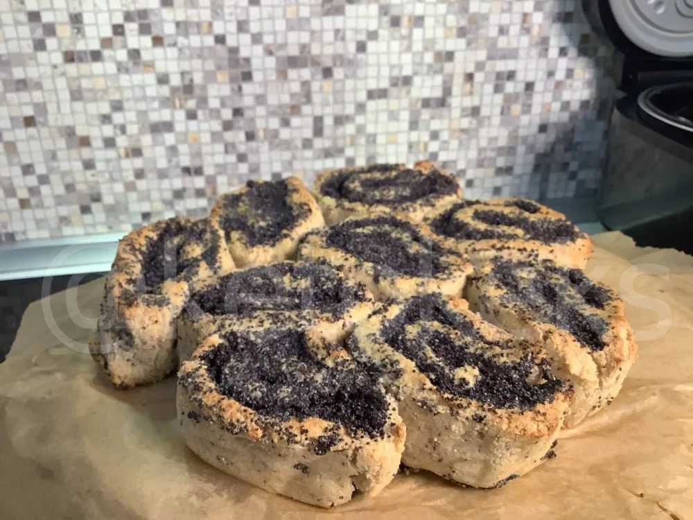 Синнабоны с маком